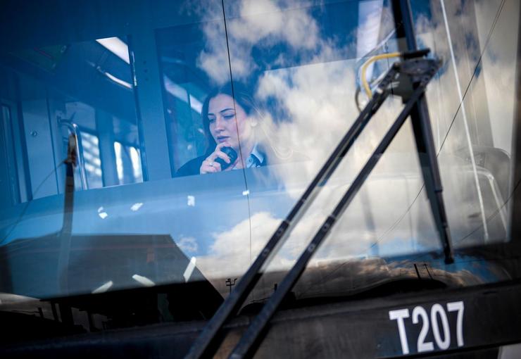 İzmir Metro AŞ’de tramvay sürücüsü olarak görev yapan 23 yaşındaki