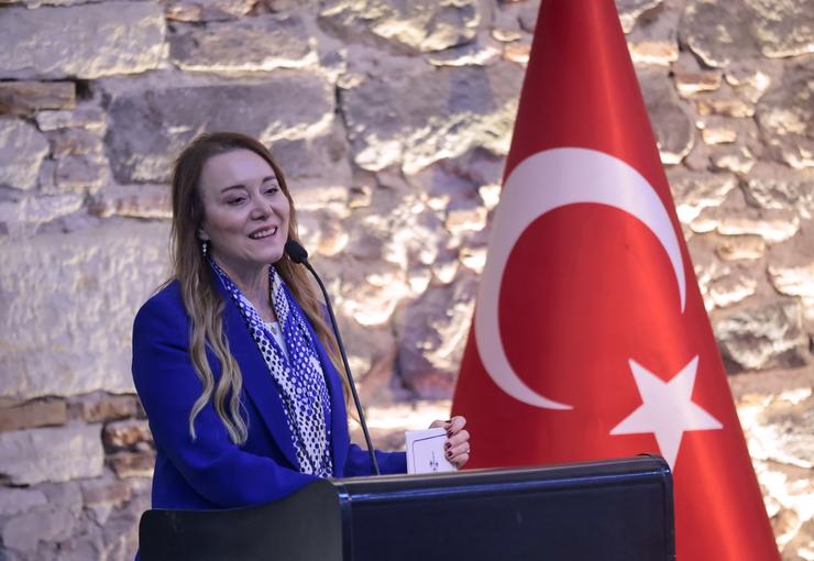 Konak Belediyesi’nin Dünya Kadınlar Günü kapsamında düzenlediği “Kadınlar ve Ekonomik