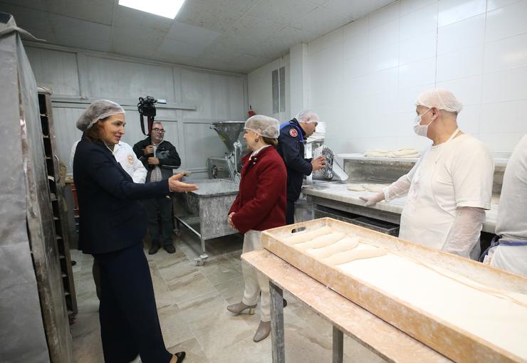 Karşıyaka Belediye Başkanı Yıldız Ünsal, Zabıta Müdürlüğü ile Ruhsat ve