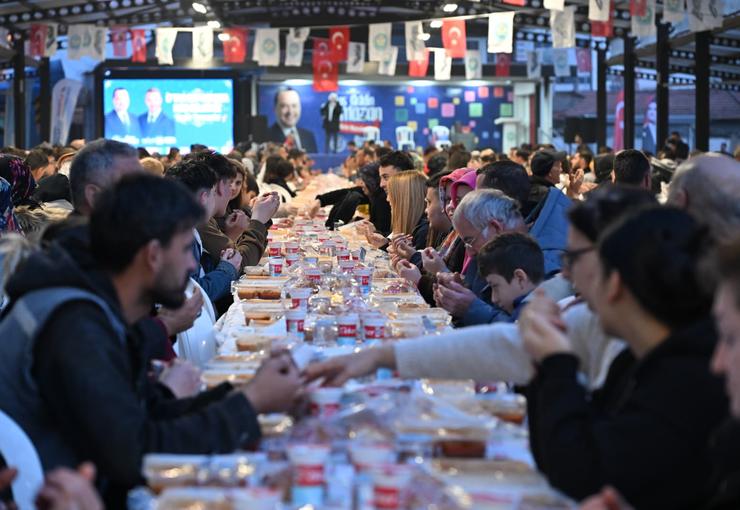 Manisa Büyükşehir Belediyesi, Ramazan ayının birlik ve beraberlik ruhunu Akhisar’da