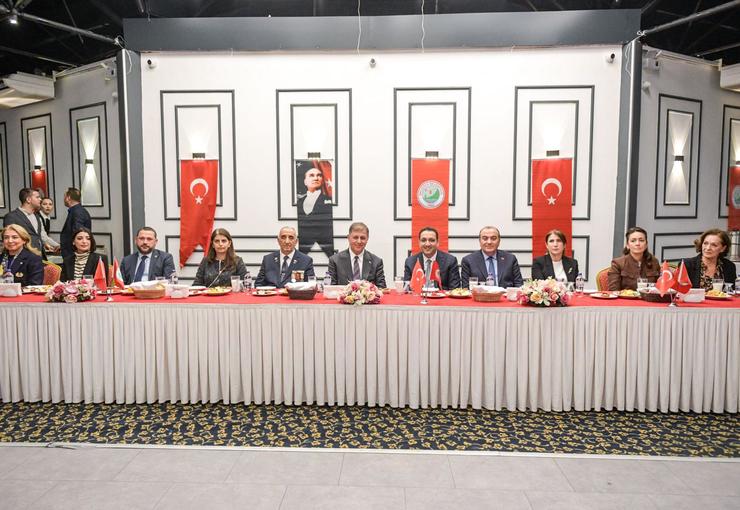 İzmir Büyükşehir Belediye Başkanı Dr. Cemil Tugay, Balçova’da şehit aileleri