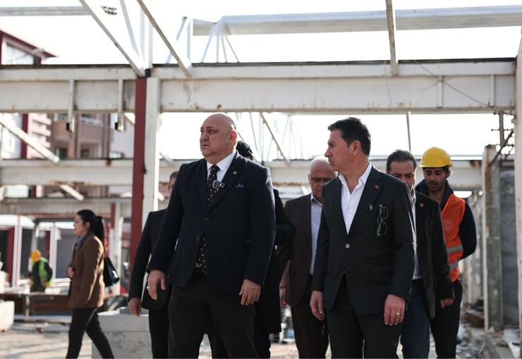 Muğla Büyükşehir Belediyesi, Yatağan Pazaryeri’nde başlattığı bakım, onarım ve tadilat