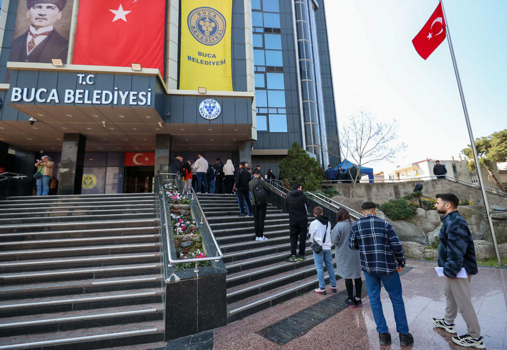 Buca Belediyesi, kent düzenini güçlendirmek amacıyla zabıta kadrosunu genişletiyor. İlk