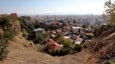 Karşıyaka Belediyesi’nin yoğun çalışmaları sonucunda, Cumhuriyet Mahallesi’ndeki taş ocağı bölgesine