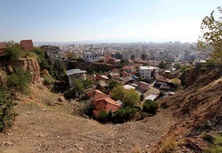 Karşıyaka Belediyesi’nin yoğun çalışmaları sonucunda, Cumhuriyet Mahallesi’ndeki taş ocağı bölgesine