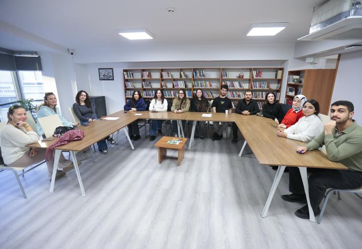 Konak Belediyesi Gençlik Merkezi’nin Pi Gençlik Derneği’yle birlikte düzenlediği ücretsiz