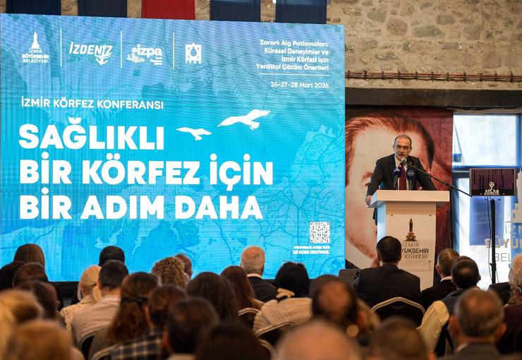 İzmir Büyükşehir Belediyesi’nin “Sağlıklı Körfez” hedefiyle Tarihi Havagazı Fabrikası’nda düzenlediği