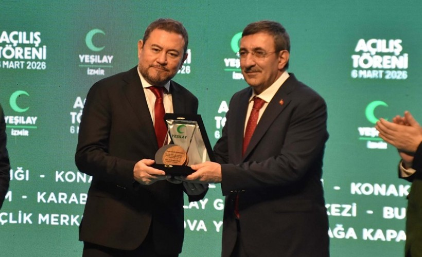 İzmir iş dünyasının tanınmış isimlerinden Nazım Torbaoğlu, toplumsal katkılarıyla devletin