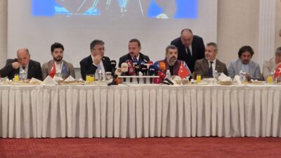 ANAHTAR Parti Genel Başkanı&nbsp;Yavuz Ağıralioğlu, İzmir’de düzenlediği kapsamlı basın toplantısında
